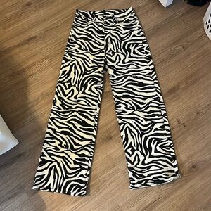 h&m divided zebra straight leg jeans